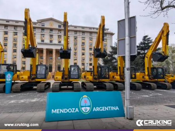 Batches of LiuGong Excavators Delivered To The Provincial Government of Argentina