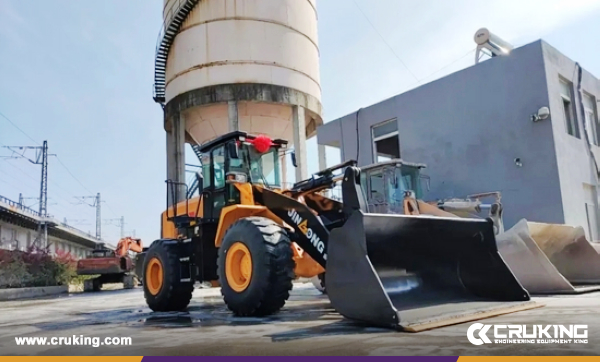 Summer Heat Requires Attention to Loader Water Tank Maintenance