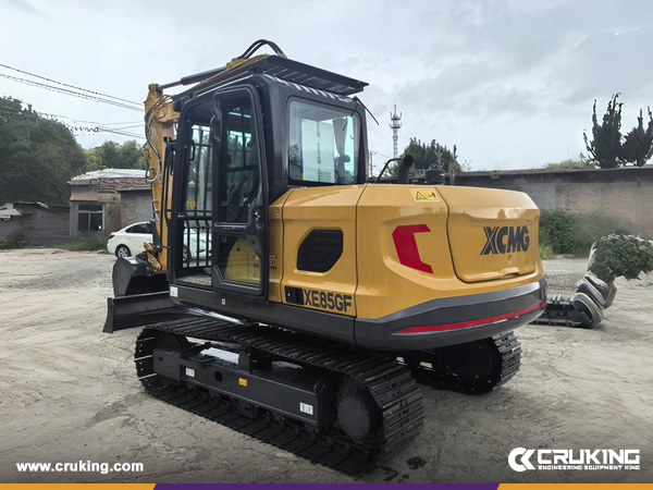 Cote d'Ivoire - 1 Unit XCMG XE85GF Excavator and XCMG LW300KN Wheel Loader