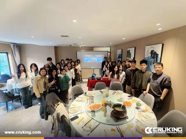 CRUKING Company Annual Gathering: Looking Toward the Future