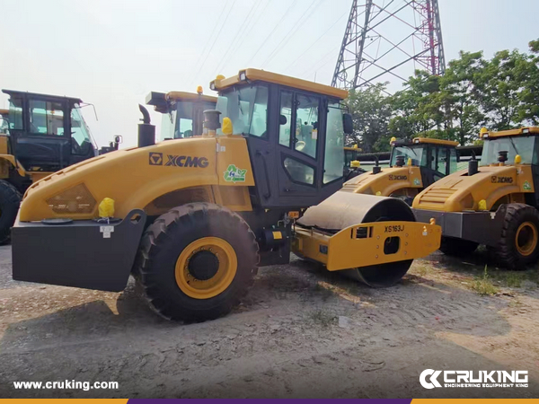 Algeria - 1 Unit XCMG XD123 & XS163J & XP203 Road Roller & 1 Unit GR215 Motor Grader