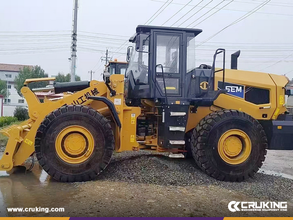 North Macedonia - 1 Unit SEM 665F Wheel Loader