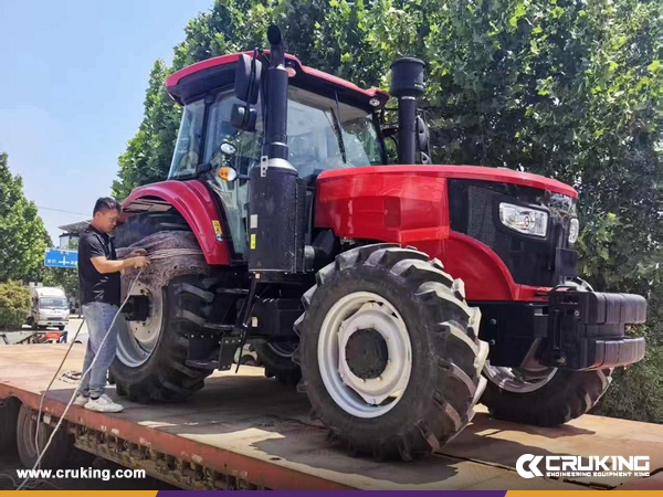 Turkmenistan - 1 Unit DONGFANGHONG LX2004-M Tractor