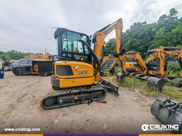 Australia - 2 Units XCMG XE35U Excavator