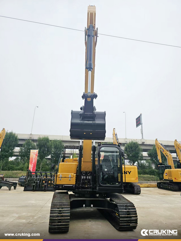 Colombia - 1 Unit SANY 205C & 2 Units SANY 135C Excavator